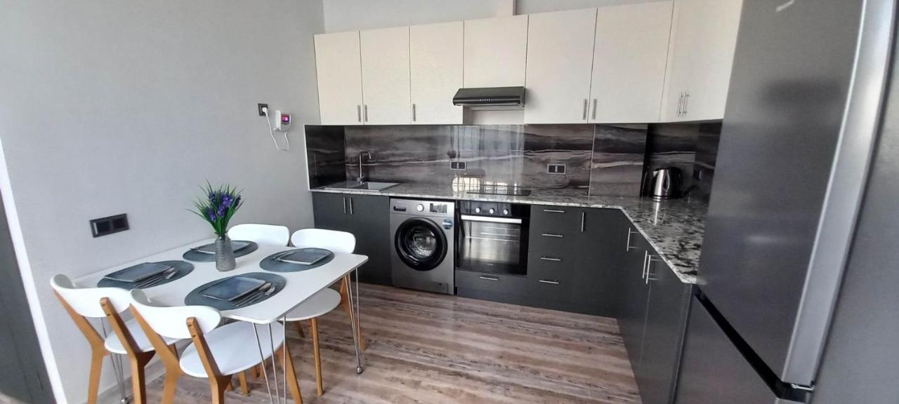 Grey House Aparthotel Zovuni Bagian luar foto