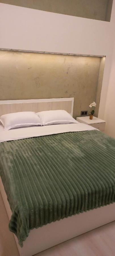 Grey House Aparthotel Zovuni Bagian luar foto