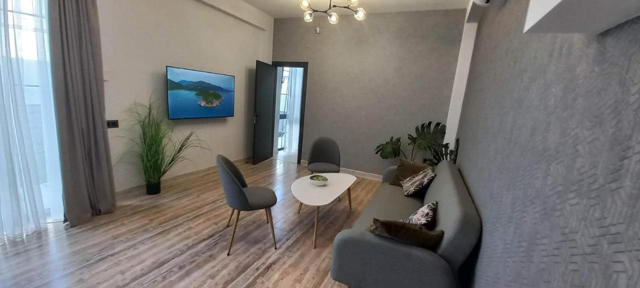 Grey House Aparthotel Zovuni Bagian luar foto