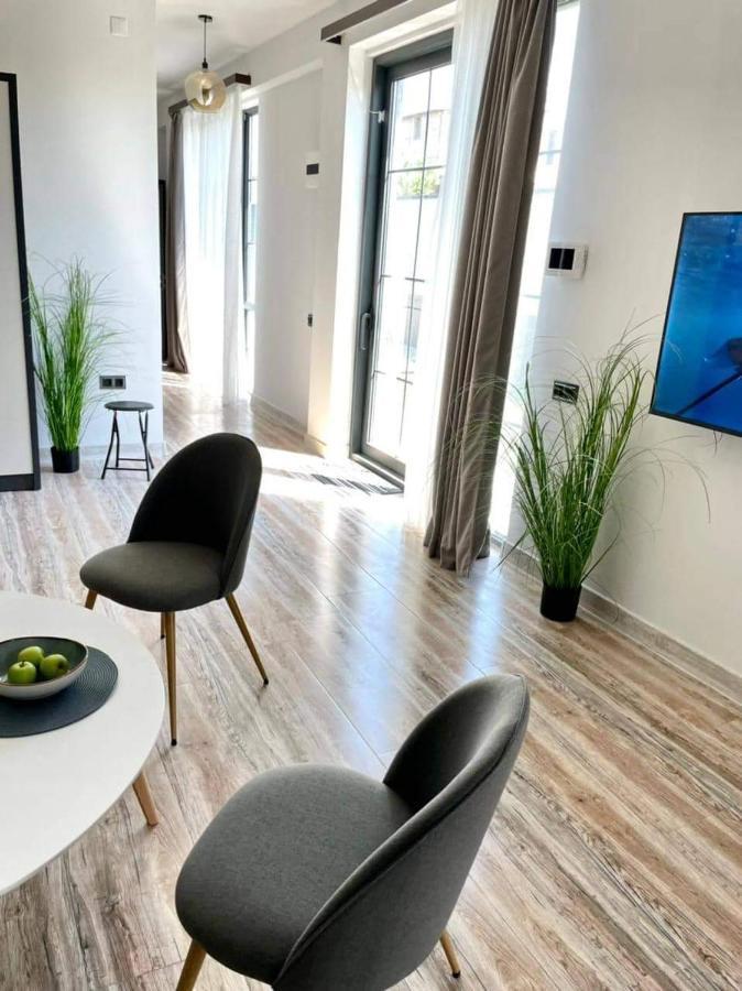 Grey House Aparthotel Zovuni Bagian luar foto