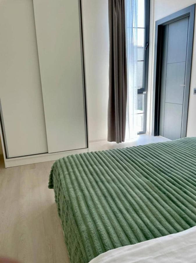 Grey House Aparthotel Zovuni Bagian luar foto